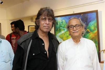 Painter Wasim Kapoor now renews his bond with Kolkata Rickshaws