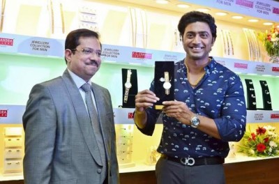 Actor Dev unveils P. C. Chandra Jewellers' men's collection in Kolkata