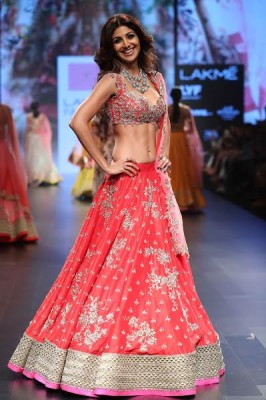 LFW: Shilpa Shetty walks for designer Anushree Reddy