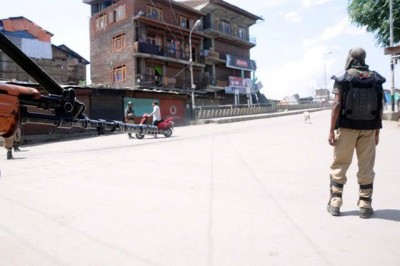 Two JeM militants arrested in Baramulla