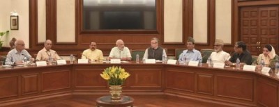 PM Modi wants all parties to work together to end Kashmir turmoil