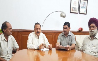 West Pakistan refugees meet  Jitendra Singh, demand action against Pakistan
