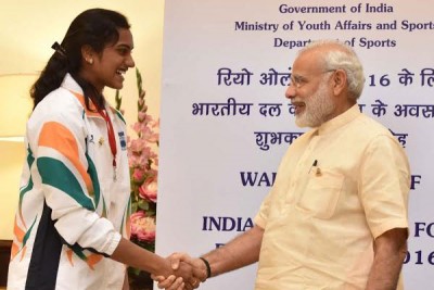 A grand welcome accorded to Sindhu in Hyderabad