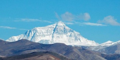 Indian summiter dies on Mt Everest, 2 missing