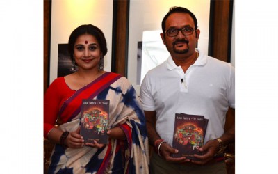 Sumant Poddar unveils his second book "Juice Centre - 32 Teeth" in presence of Vidya Balan