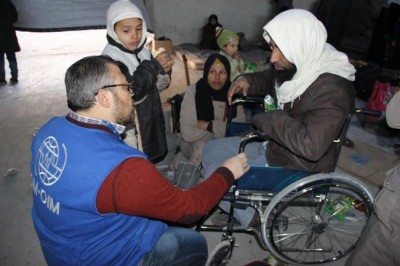 As evacuations resume in Aleppo, UN prepares to redeploy staff to monitor process