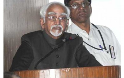 Vice President condoles the loss of lives in Varanasi stampede 