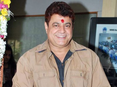 Gajendra Chauhan visits FTII for the first time, students protest