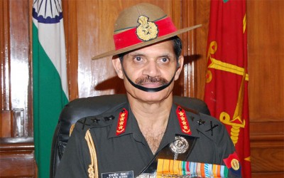 Gen Dalbir Singh visits forward areas of Uttarakhand 