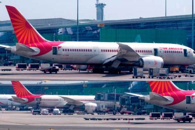 Intelligence agencies warn of possible attacks across 4 states' airports