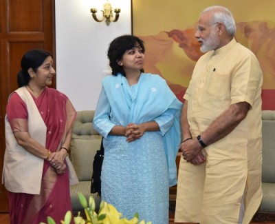 Judith D'Souza returns to Kolkata, reunites with her family