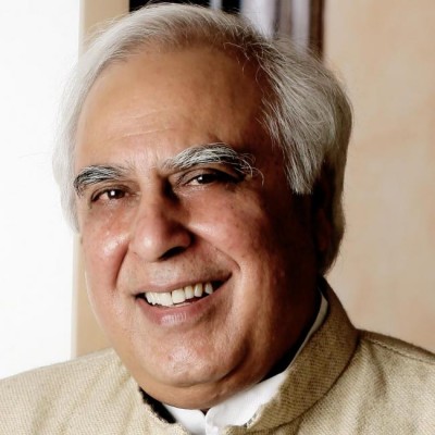Congress blasts PM Modi for dragging Indira in demonetisation debate