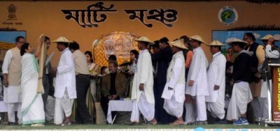 Mamata Banerjee inaugurates Mati Utsav 2016