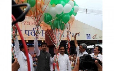 â€˜Bhartat Parvâ€™ inaugurated at India Gate Lawns by Manohar Parikkar