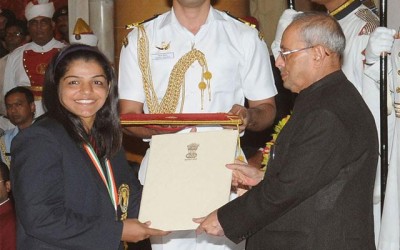 PV Sindhu,Sakshi Malik,Dipa Karmakar, Jitu Rai receive Khel Ratna from President