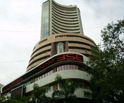 Positive global cues help Indian benchmarks to post gains after three days of loss