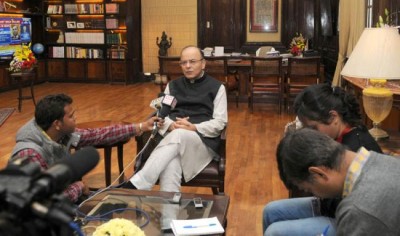 Demonetisation move has advantages: Jaitley