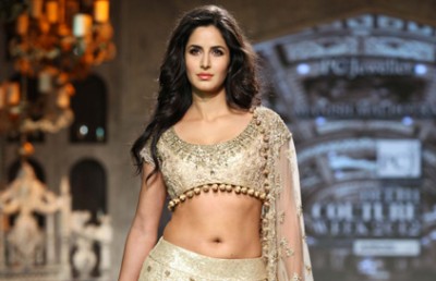 Katrina Kaif to receive Smita Patil Memorial Award,Twitter users laugh