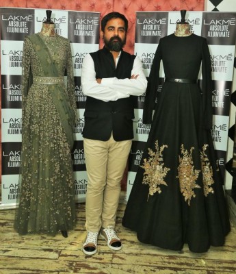 Lakme and Sabyasachi come together once again for a finale like never before