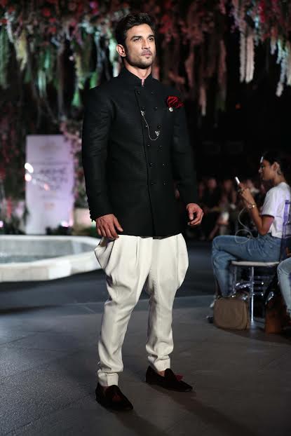 LFW Day 1: Sushant Singh Rajput, Shraddha Kapoor walk the ramp for Manish Malhotra