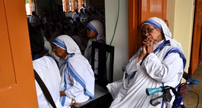 MoC sisters, people celebrate Mother Teresa sainthood 