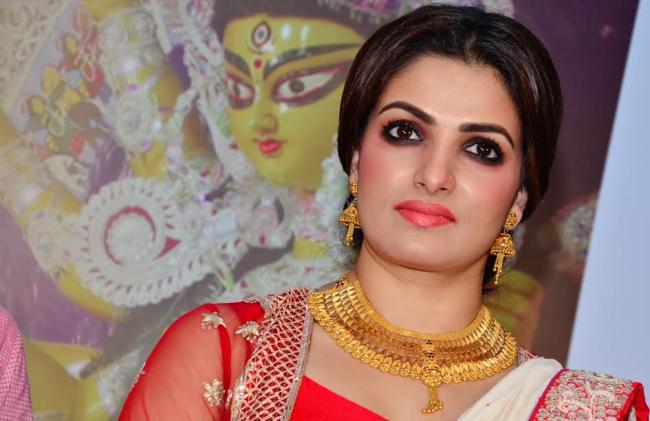 Shyam Sundar Co. Jewellers' â€œSharad Sundari 2016â€ unveiled