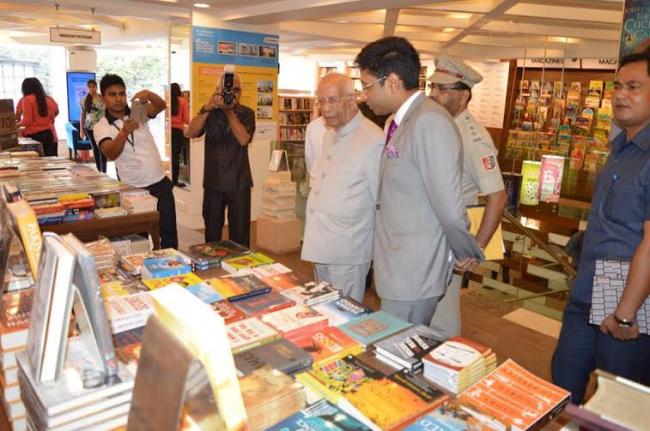 STORY distributes books to underprivileged children 