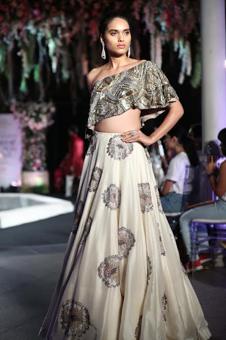 LFW Day 1: Sushant Singh Rajput, Shraddha Kapoor walk the ramp for Manish Malhotra