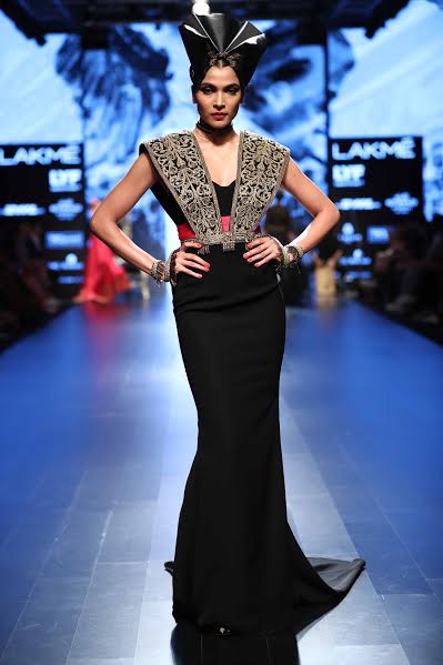 Malaika Arora, Riteish walk down LakmÃ© Fashion Week Winter ramp