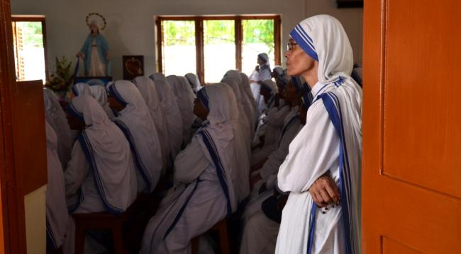 MoC sisters, people celebrate Mother Teresa sainthood 