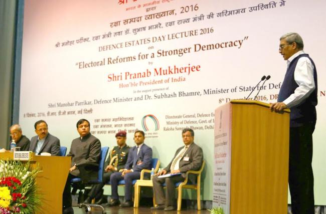 Pranab Mukherjee at a function of the Defence Estates Day Lecture 2016