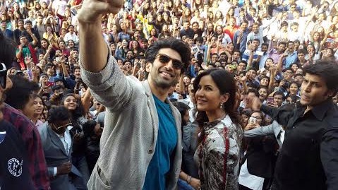 Aditya and Katrina spread their charm among students in Ahmedabad 