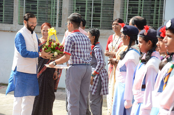 Prakash Javadekar inaugurates 'Plastic Waste Free Kolkata' drive