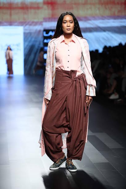 LFW: Models walk the ramp for designer Sayantan Sarkar 