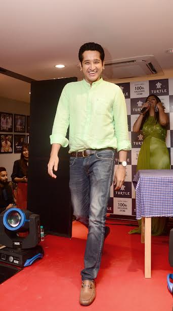 Parambrata inaugurates Turtle's 100th store