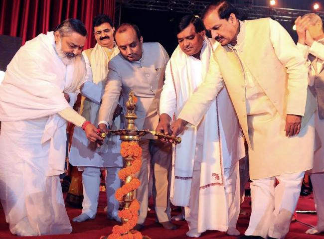 Bandaru Dattatreya addressing a press conference