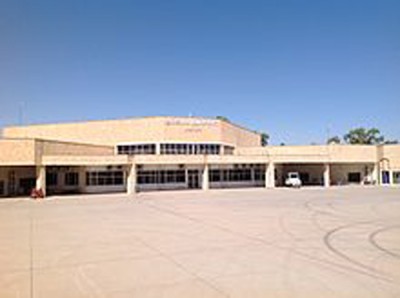 Mosul: Iraqi forces storm airport