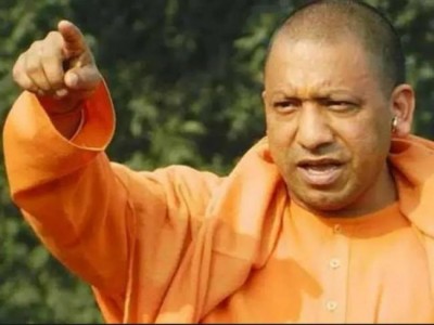 UP CM Adityanath receives surprise visitors as Mulayam's son and daughter-in-law call on