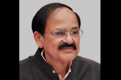 Union Minister Venkaiah Naidu expresses shock over illegal sand miners attacking police in Karnataka 