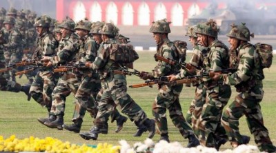 Six army jawans injured as militants ambush convoy in Kashmir