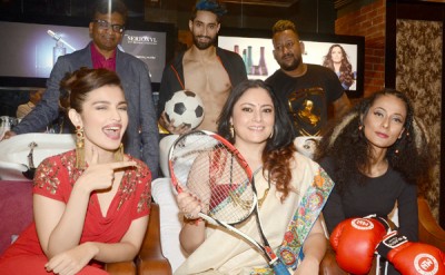 Celebrity style and beauty professionals coach guests about fashion and trends