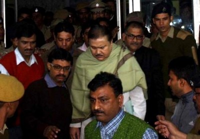 Narada sting: Former Bengal minister Madan Mitra appears before CBI for interrogation