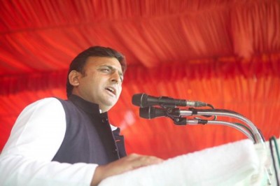 UP CM Akhilesh Yadav writes to PM Modi requesting defer the Union budget