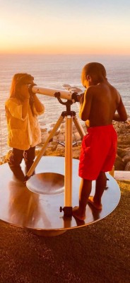 Akshay Kumar in Cape Town, shares image of his daughter Nitara uniting with old friend Valentino