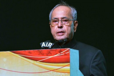 Demonetisation may lead to temporary slowdown of economy: President