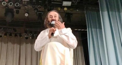National Green Tribunal issues contempt notice against Sri Sri Ravi Shankar