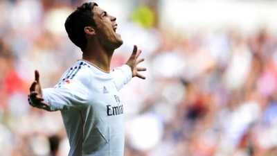 Cristiano Ronaldo completes 100 European goals, thanks team mates