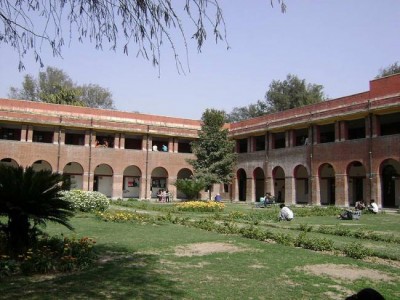AIDMK, DMK express concerns over JNU Dalit scholar death