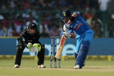 Virat Kohli scores 32nd ODI century
