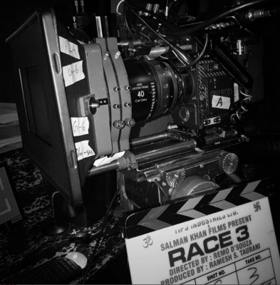 Jacqueline Fernandez shares image from Race 3 set
